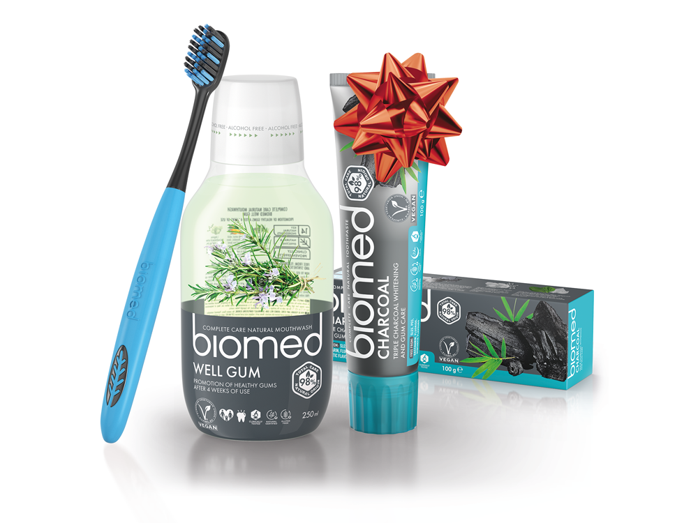 7640168935115_01_Vanocni_biomed_charcoal_Well_Gum_zubni_pasta_a_voda_s_kartackem2x100g Vánoční Biomed Charcoal zubní pasta 100g & Well Gum ústní voda 250ml s kartáčkem navíc